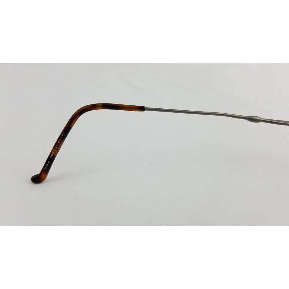 New Vintage De Ja Vu Eyewear Rx Frame w/case 890 Size:‎ 50-18-145 Color: Silver